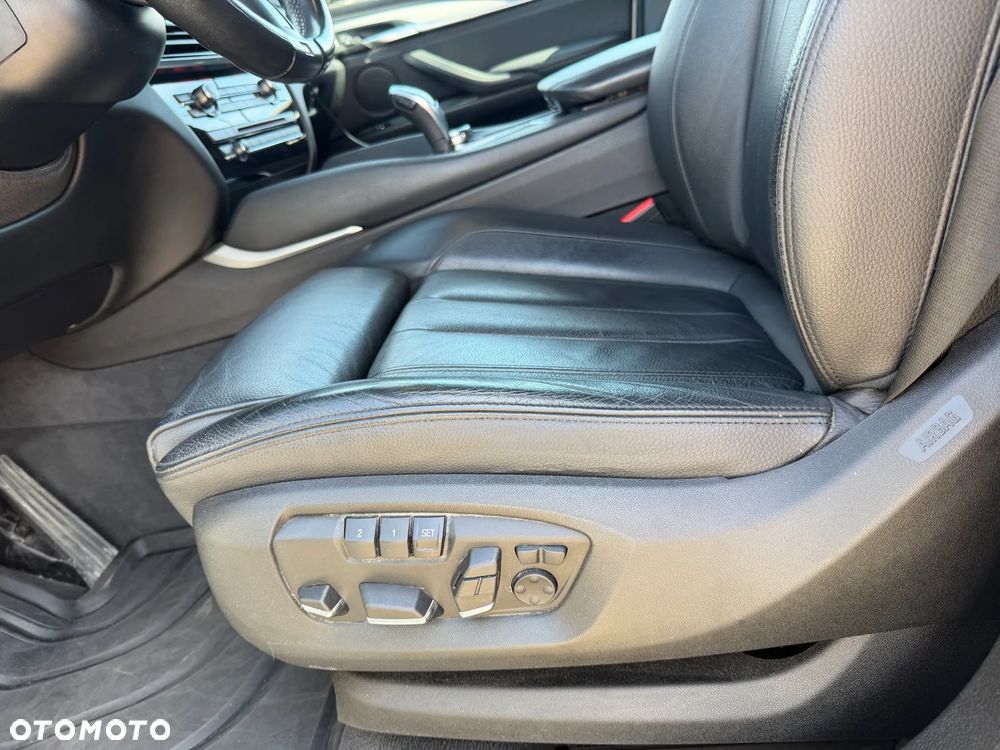 BMW X6 xDrive30d - 13