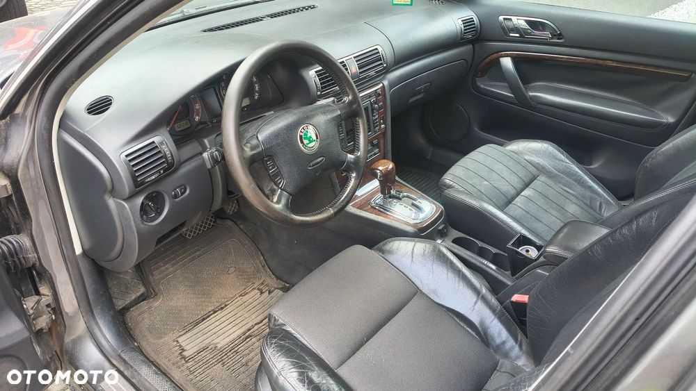 Skoda Superb 2.8 V6 Elegance - 9