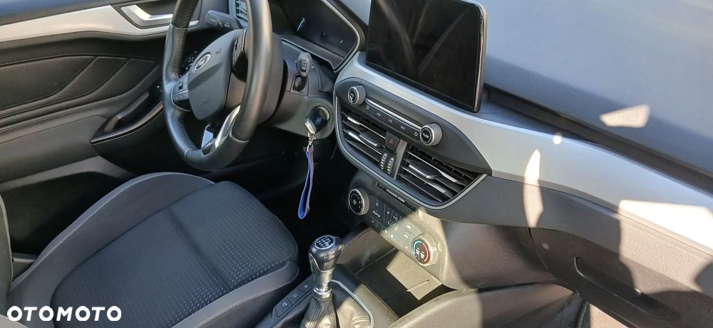 Ford Focus 1.0 EcoBoost Edition - 9