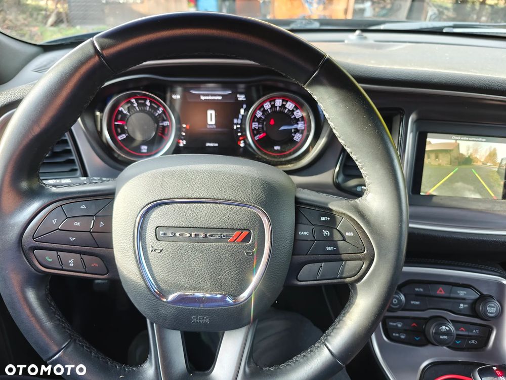 Dodge Challenger Automatik SXT Plus - 3