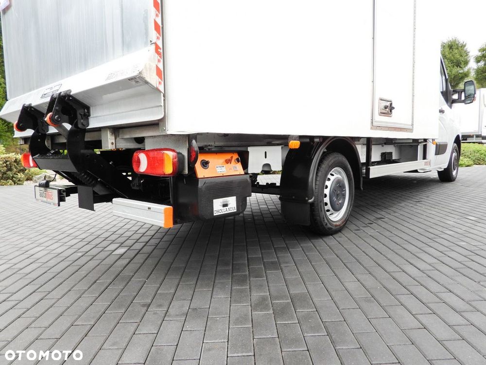 Renault MASTER KONTENER WINDA 8 PALET TEMPOMAT LEDY KLIMATYZACJA  145KM - 25