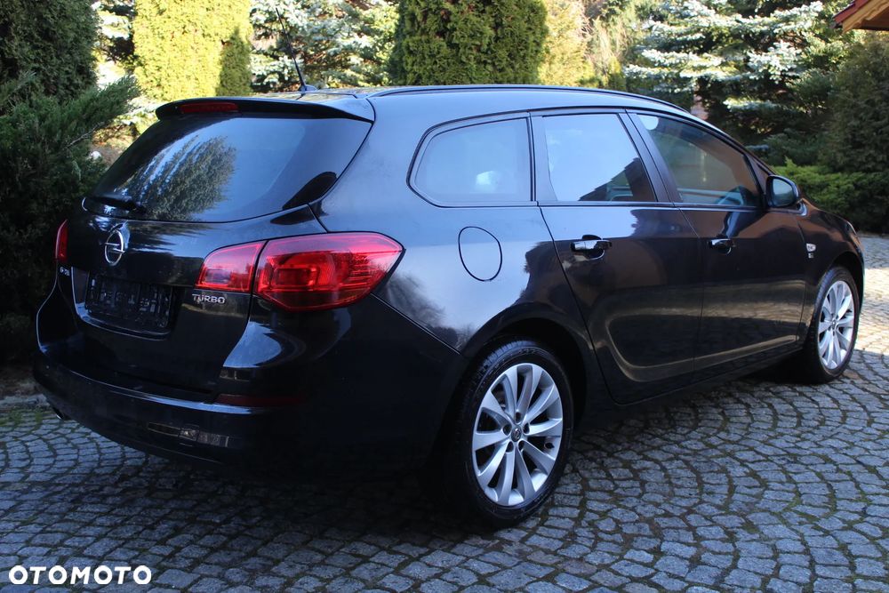 Opel Astra 1.4 Turbo 150 Jahre - 2