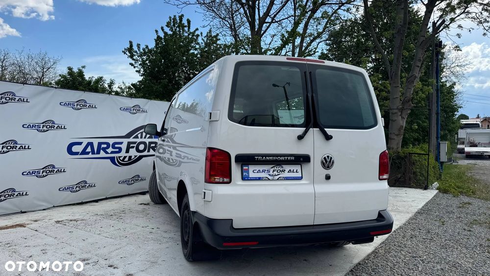 Volkswagen Transporter 2.0 TDI z 2022 roku - 8