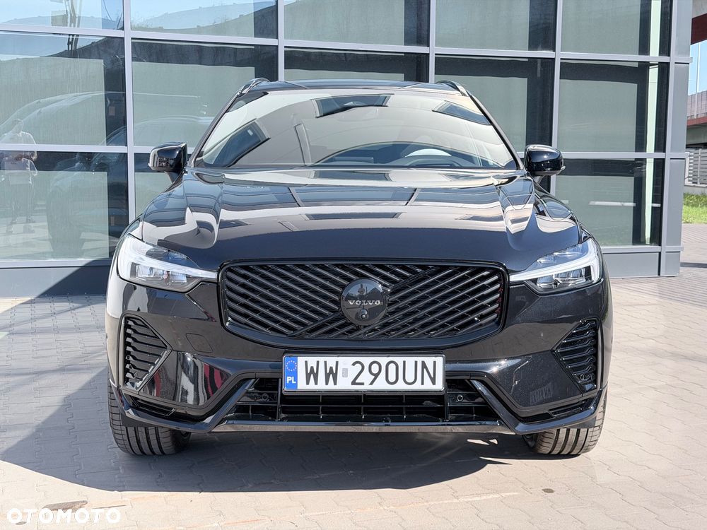 Volvo XC 60 B5 B AWD Plus Black Edition - 2