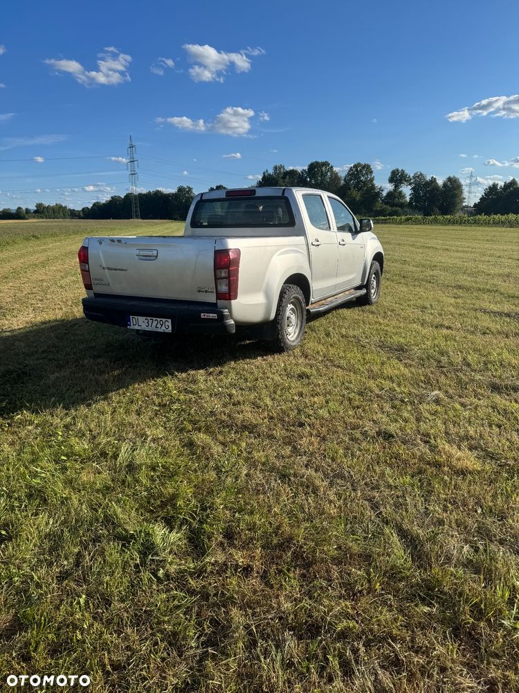 Isuzu D-Max 2.5 DC LS - 29