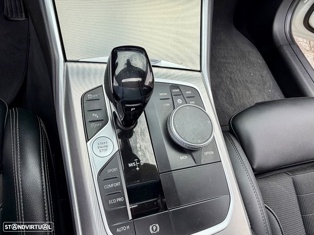 BMW 320 d Pack M Auto - 11