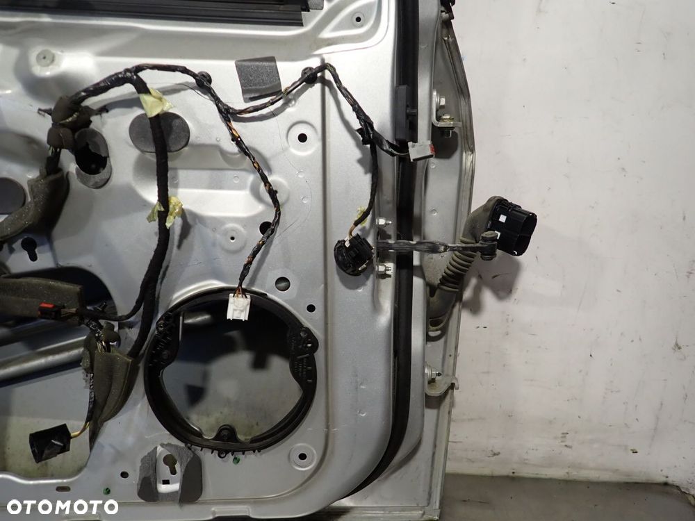 DRZWI LEWY PRZÓD FORD FOCUS MK3 KOL: OB - 9
