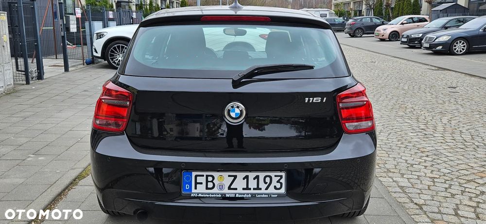 BMW Seria 1 116i - 6