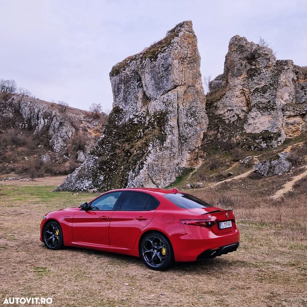 Alfa Romeo Giulia 2.0 Turbo AWD AT8 Veloce - 11