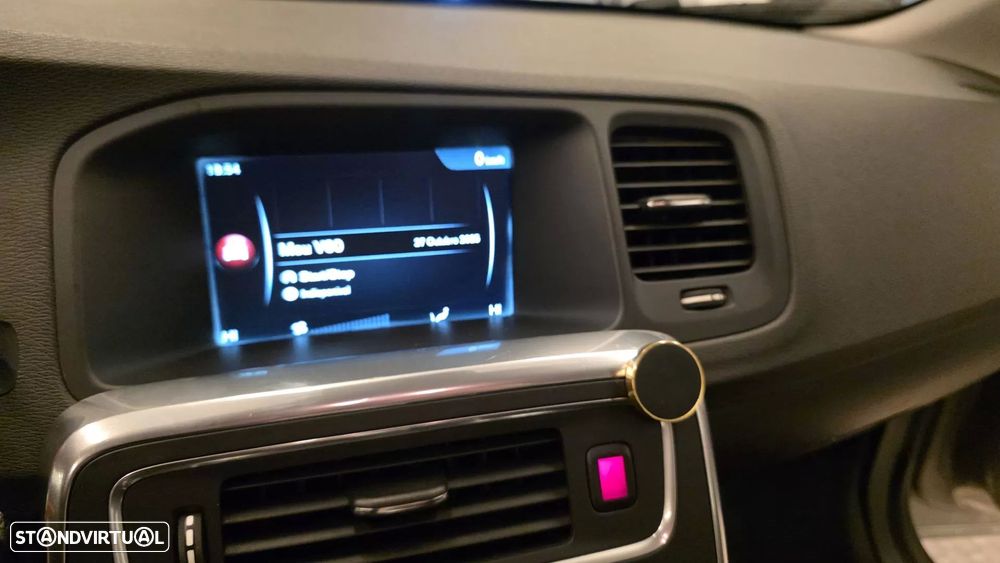 Volvo V60 1.6 D2 Momentum Eco - 42