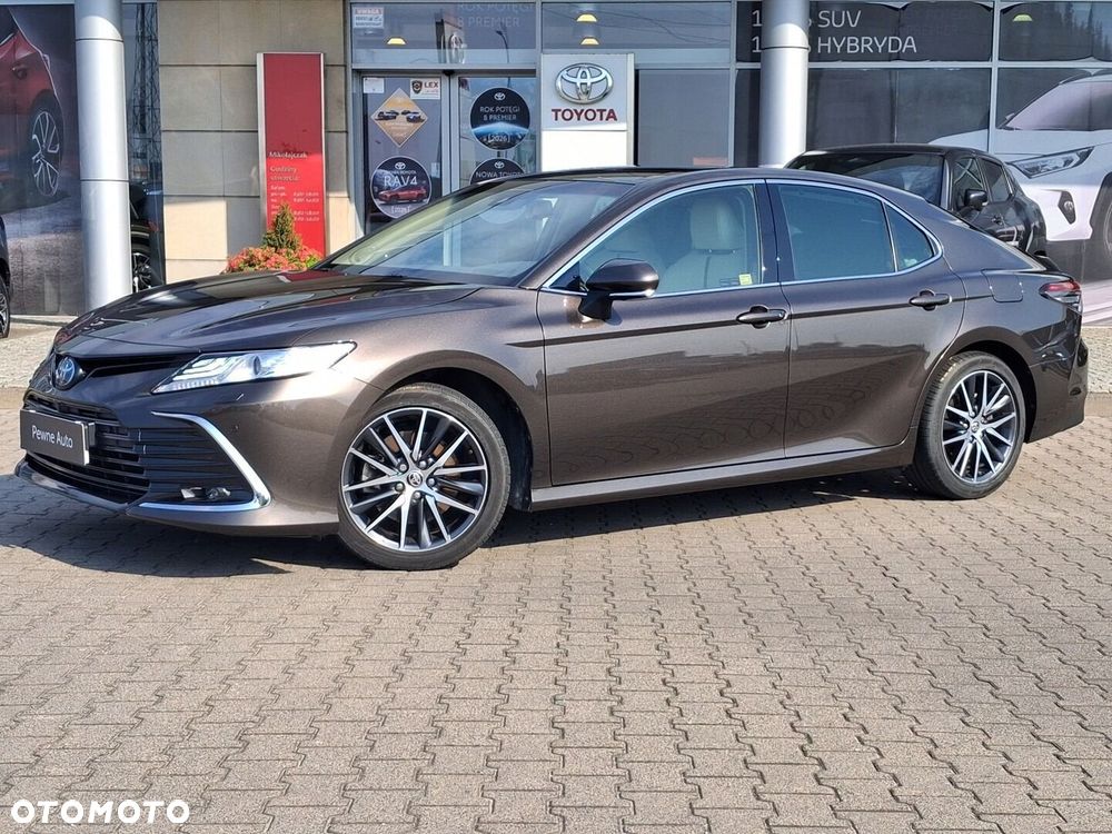 Toyota Camry 2.5 Hybrid Executive CVT - 2