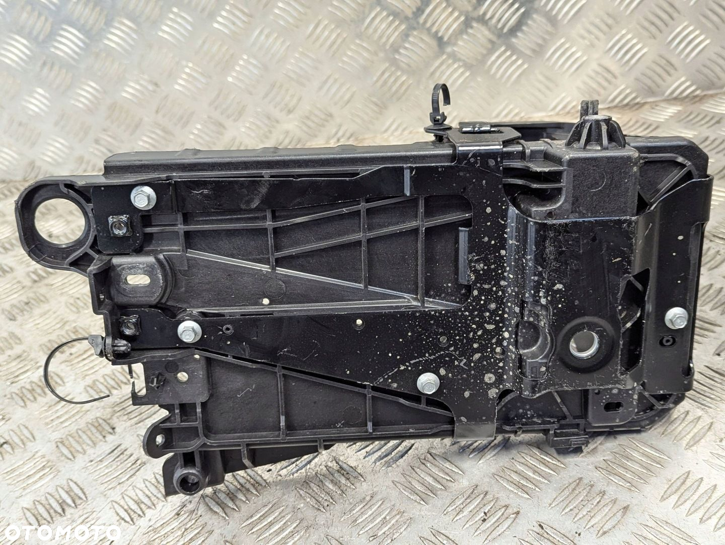 Volvo XC40 2017-2025 2.0 B3 Obudowa podstawa akumulatora - 5
