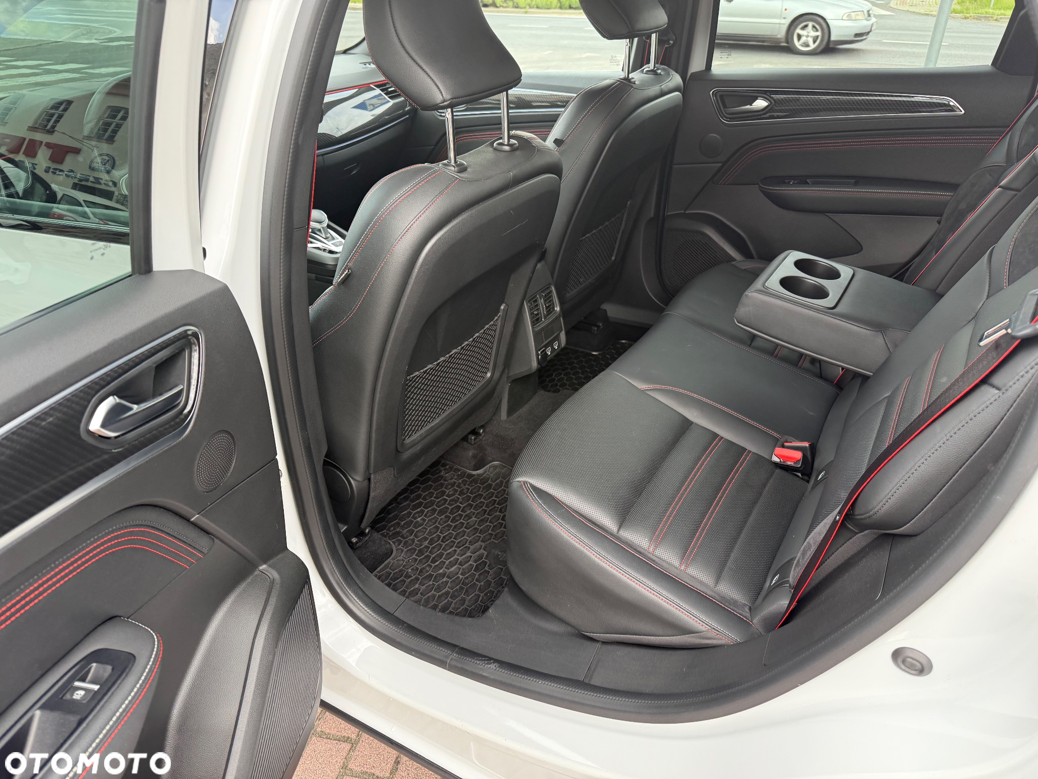 Renault Arkana E-TECH 145 R.S.LINE - 12