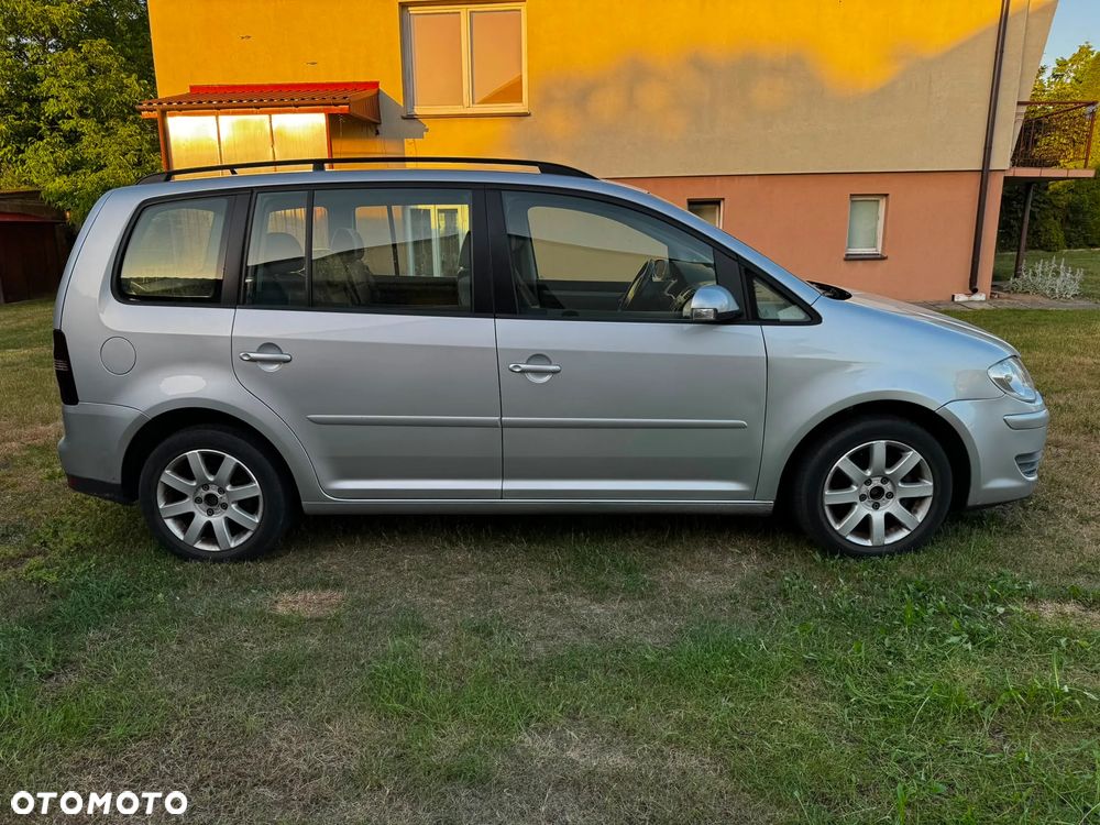 Volkswagen Touran 1.6 Trendline - 4