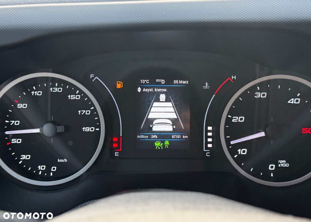 Iveco Daily 2022r‼️35S18‼️ 3.0 HI-MATIC Kontener 9 Palet Niski przebieg ‼️TEMPOMAT Aktywny Full LED Salon Polska Poduszki Pneumatyczne 4.50x2.20x2.20 z tyłu drzwi NAVI 3.5T Bogata Wersja Lekka zabudowa - 4