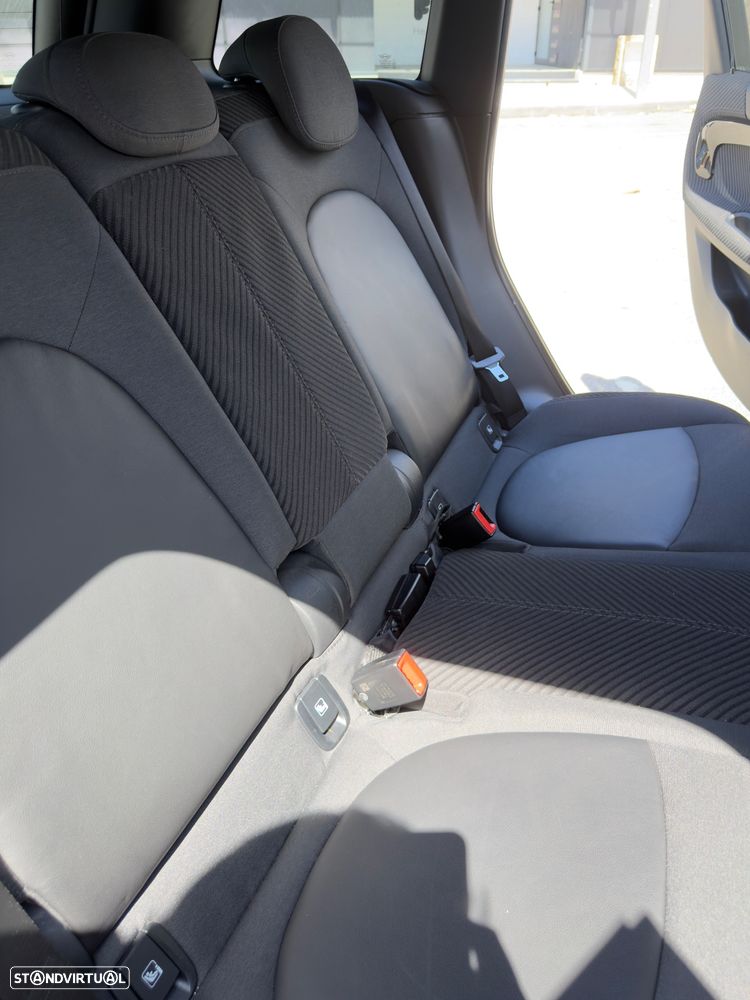 MINI Countryman Cooper SE ALL4 Auto - 18