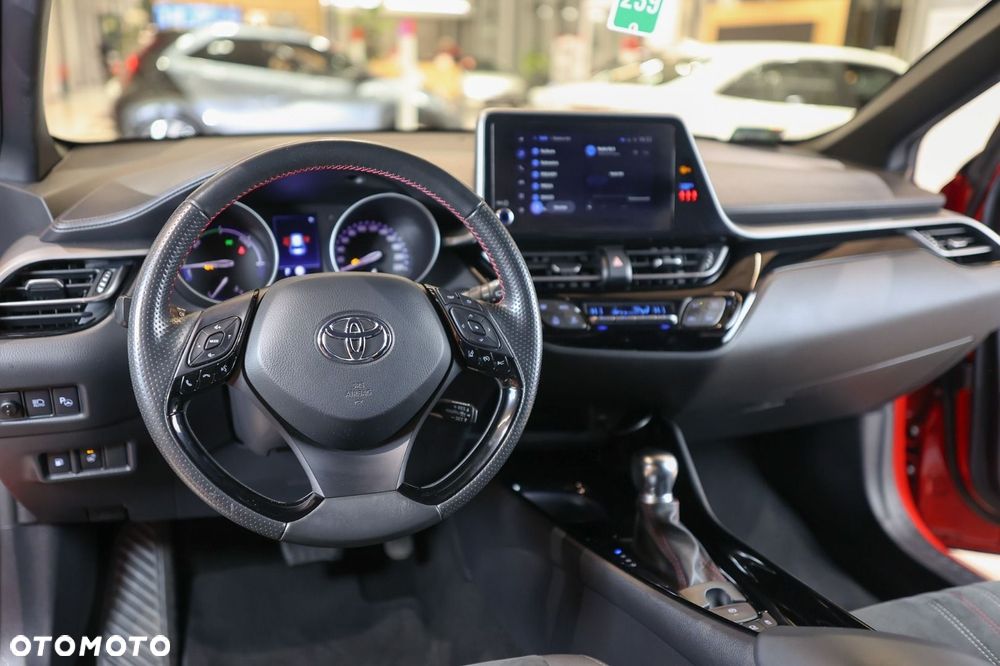 Toyota C-HR - 16