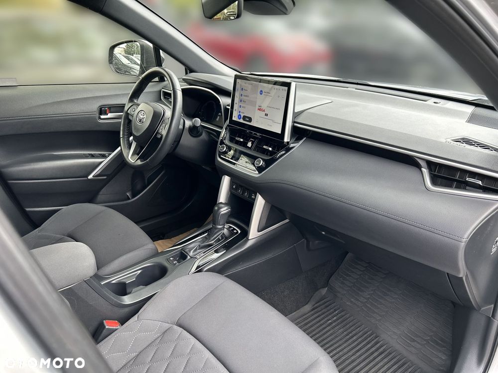 Toyota Corolla Cross - 17