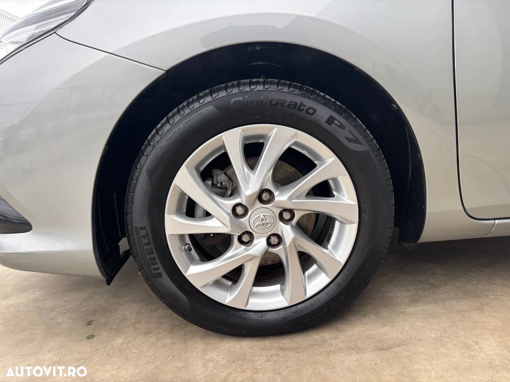 Toyota Auris - 12