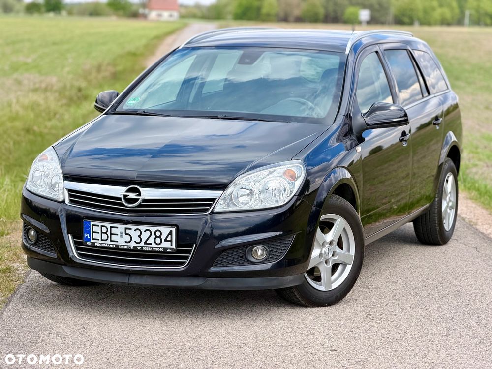 Opel Astra 1.6 Design Edition - 1