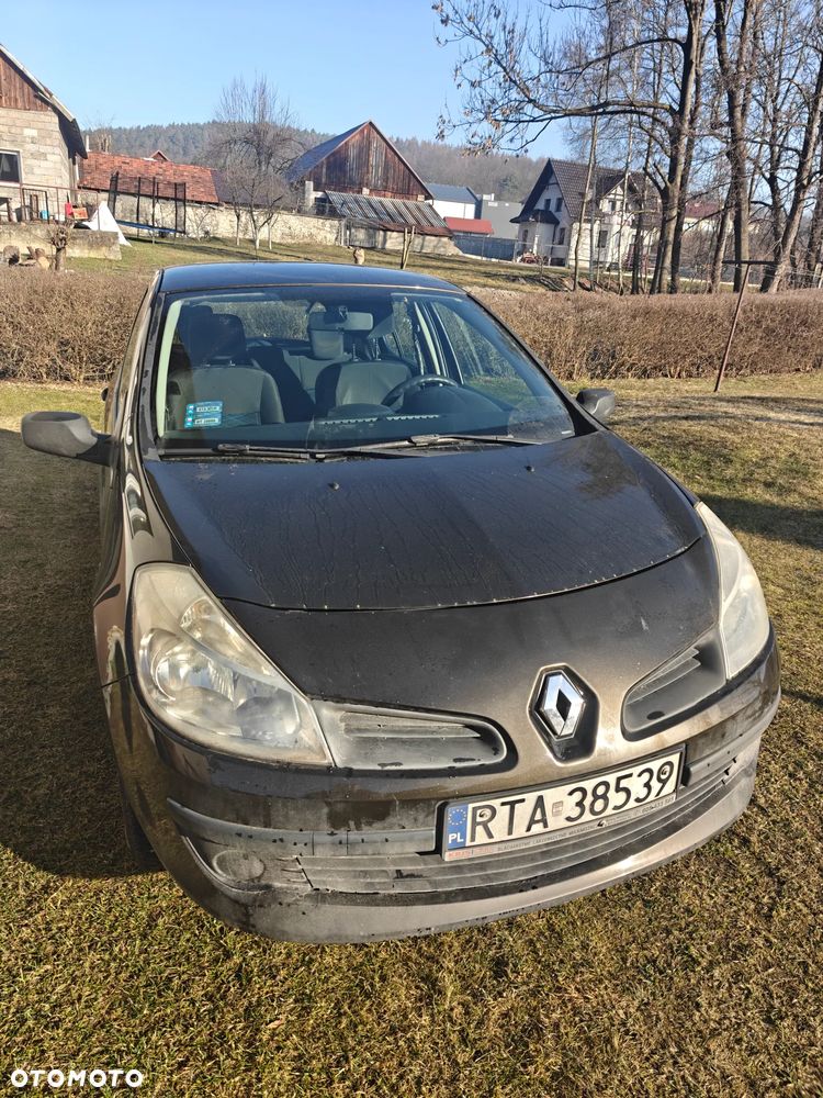 Renault Clio 1.4 16V Authentique - 1