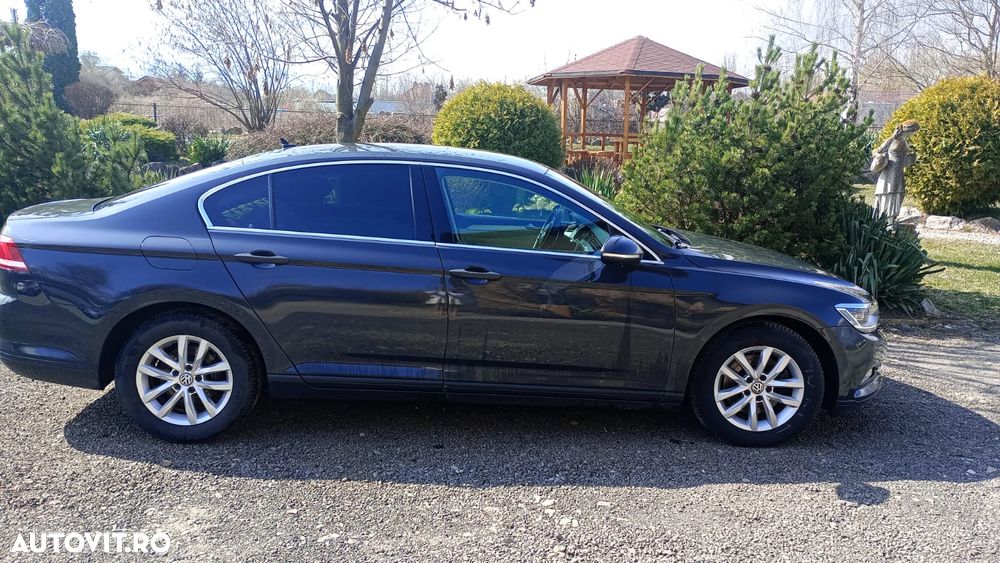 Volkswagen Passat - 2