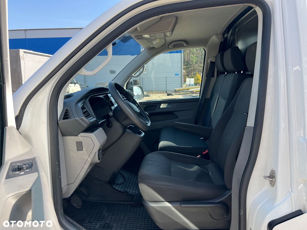 Volkswagen Transporter T6.1 - 19