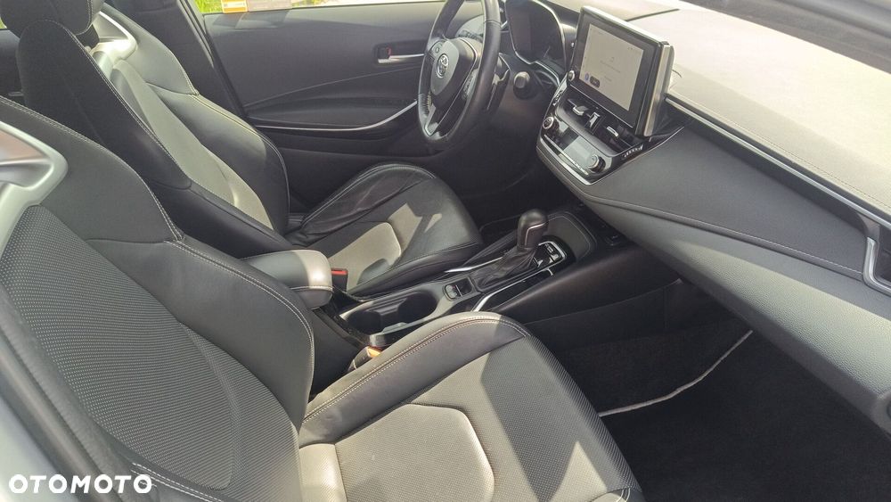 Toyota Corolla - 10