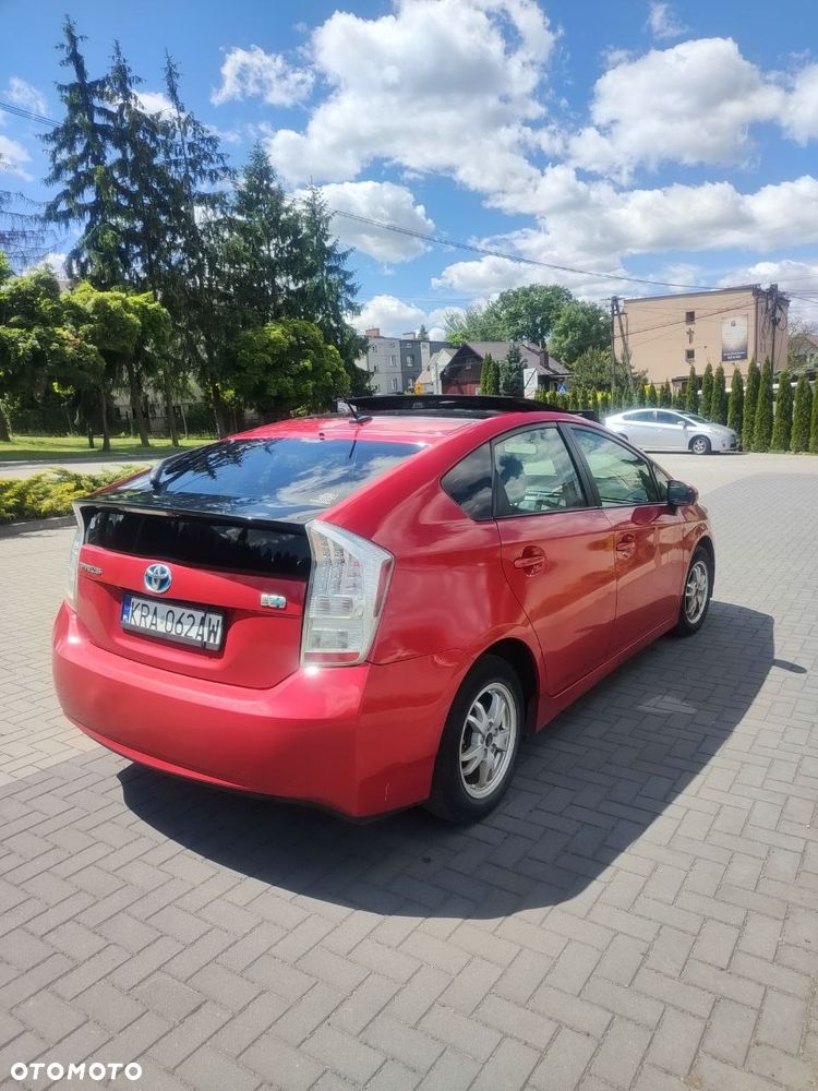 Toyota Prius 1.8 HSD Prestige - 4