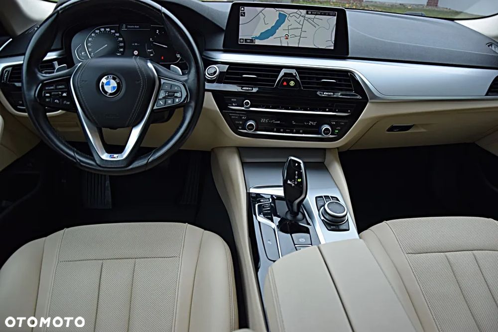 BMW Seria 5 520d M Sport sport - 13