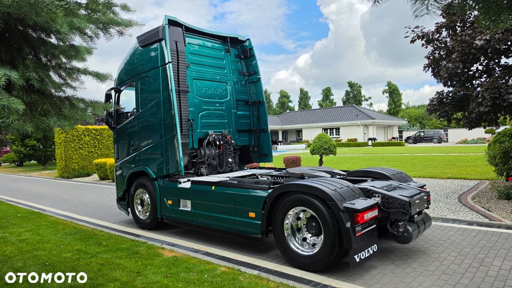 Volvo ///FH500///2023///GLOBETROTTER/// XXL///HYDRAULIKA///FULL LED///VIRTUAL COCPIT///ALUFELGI///KLIMATYZACJA POSTOJOWA///NAWIGACJA///TV///WAGA/// KAMERA///STAN BARDZO DOBRY - 9