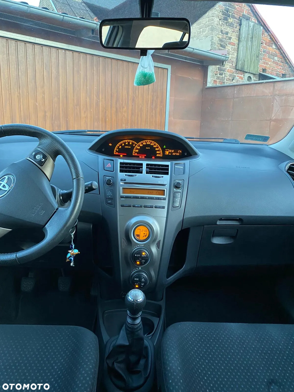 Toyota Yaris - 5