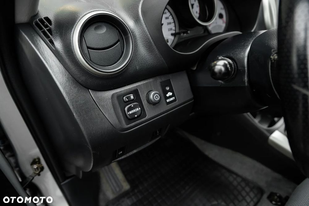 Toyota RAV4 2.0 VVT-i 4x4 - 24