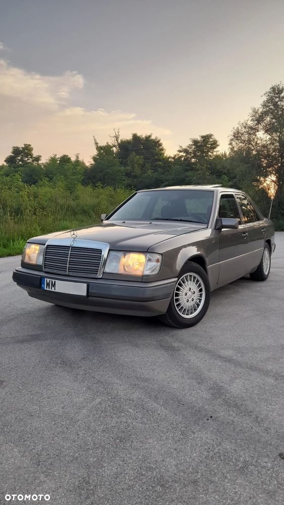 Mercedes-Benz W124 (1984-1993) - 1