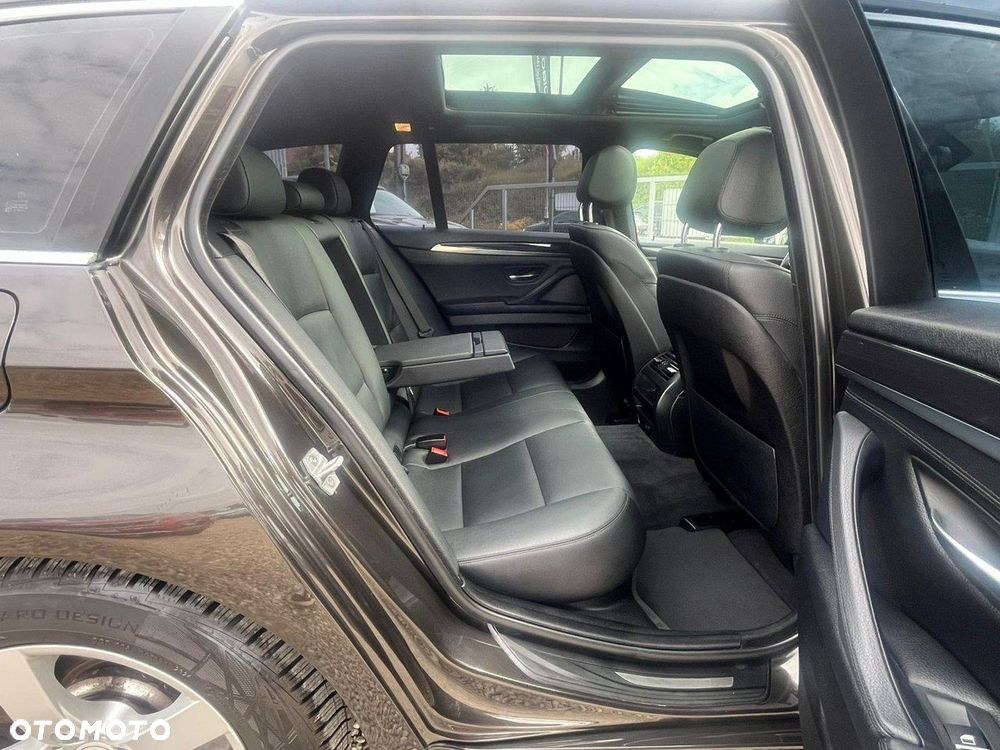 BMW Seria 5 520d Luxury Line - 9
