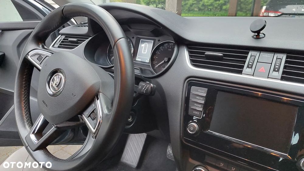 Skoda Octavia 2.0 TDI Ambition DSG - 15