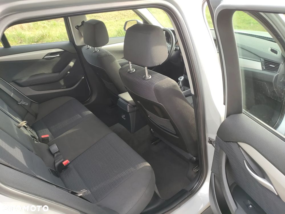 BMW X1 sDrive18i - 23