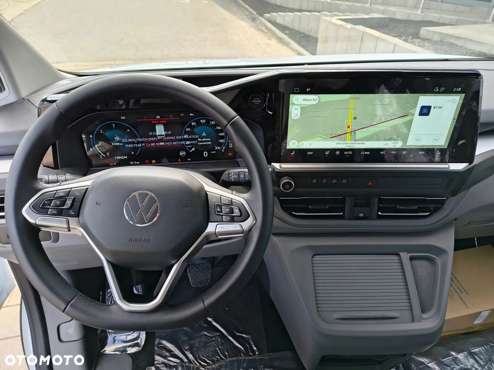 Volkswagen Caravelle - 17