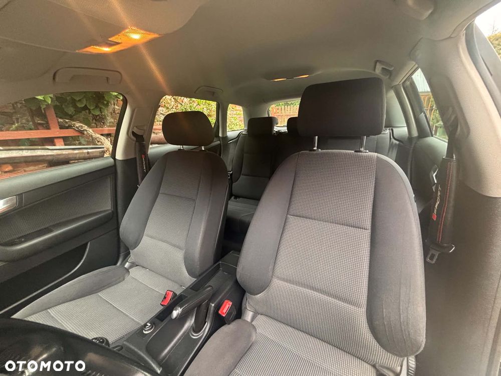 Audi A3 Sportback 1.6 FSI Ambiente - 13