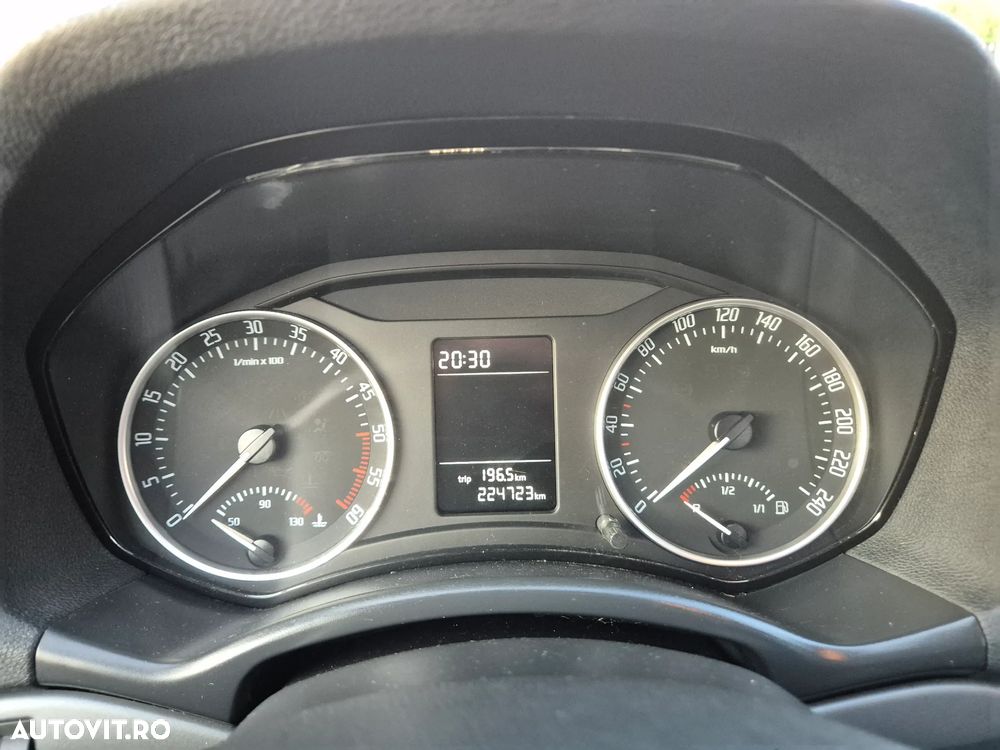 Skoda Octavia 1.6 TDI Ambiente - 8