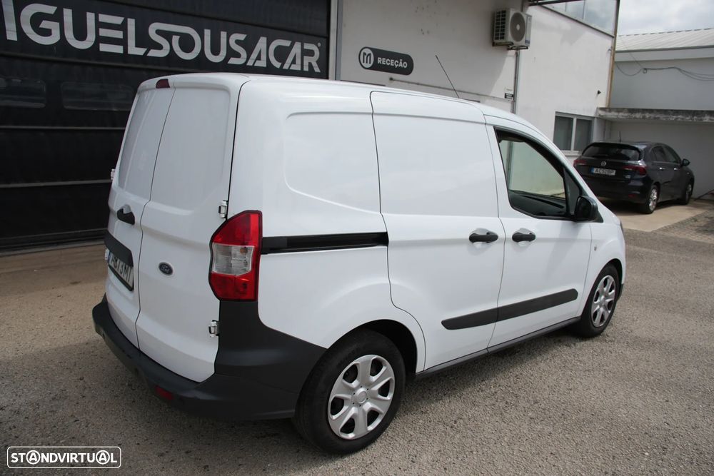 Ford Transit Courier 1.5TDCI - 4