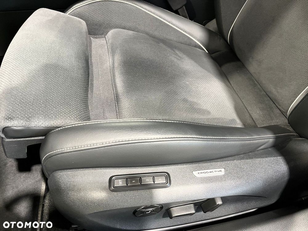Volkswagen Passat 2.0 TDI SCR Style DSG - 11