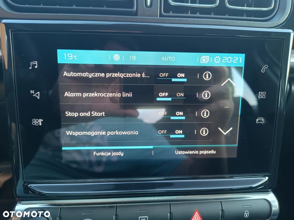 Citroën C3 1.2 PureTech Shine S&S - 19