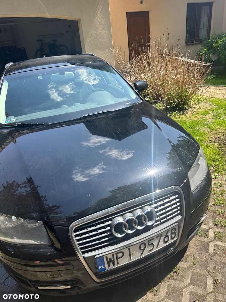 Audi A3 Sportback 1.6 FSI Ambiente - 2
