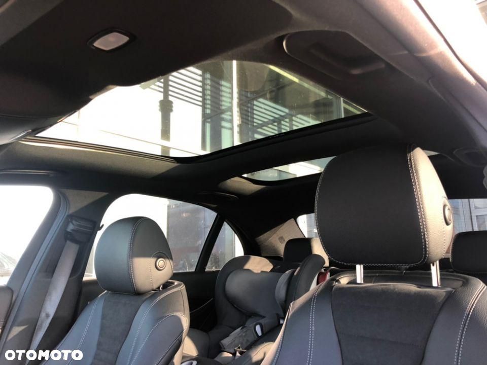 Mercedes-Benz Klasa E 220 d 4-Matic 9G-TRONIC - 16