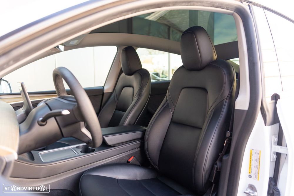 Tesla Model Y RWD - 7