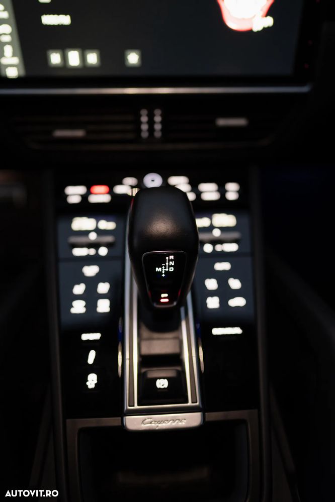 Porsche Cayenne S - 12