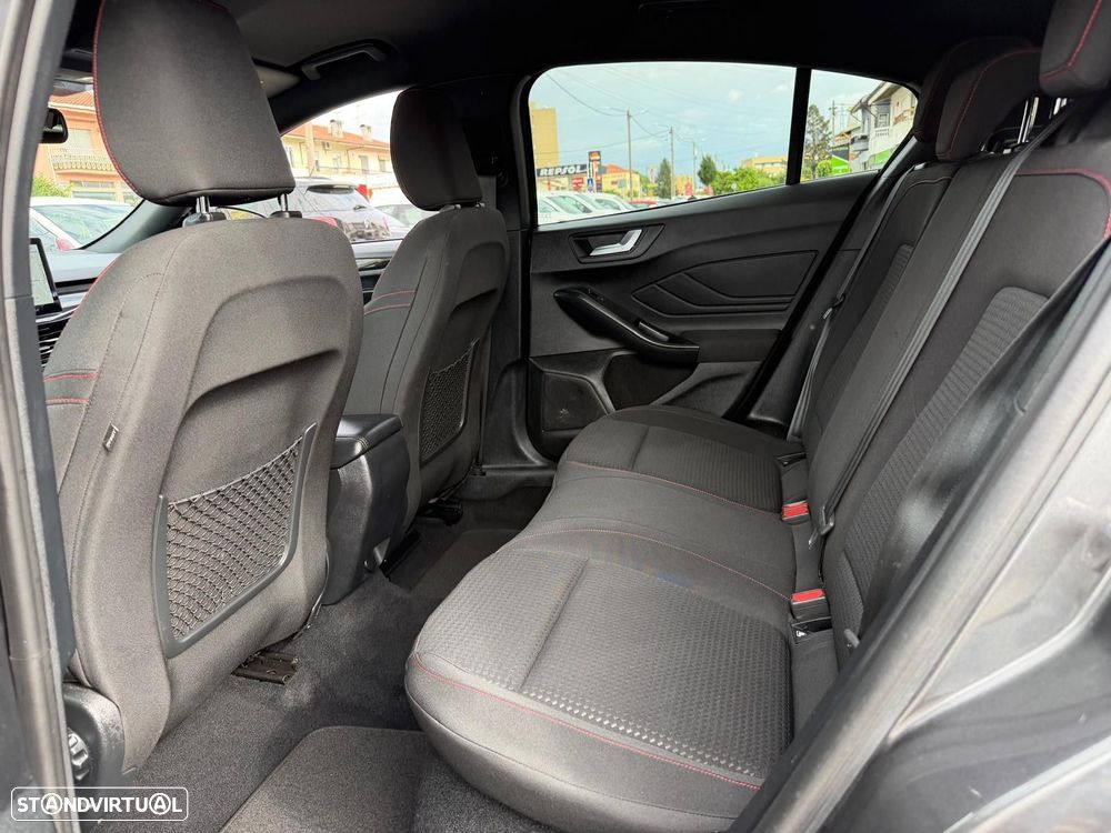 Ford Focus 1.0 EcoBoost MHEV ST-Line - 9