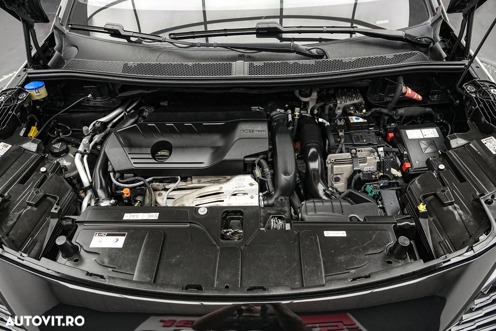 Peugeot 3008 PHEV 300 EAT8 4X4 GT - 32