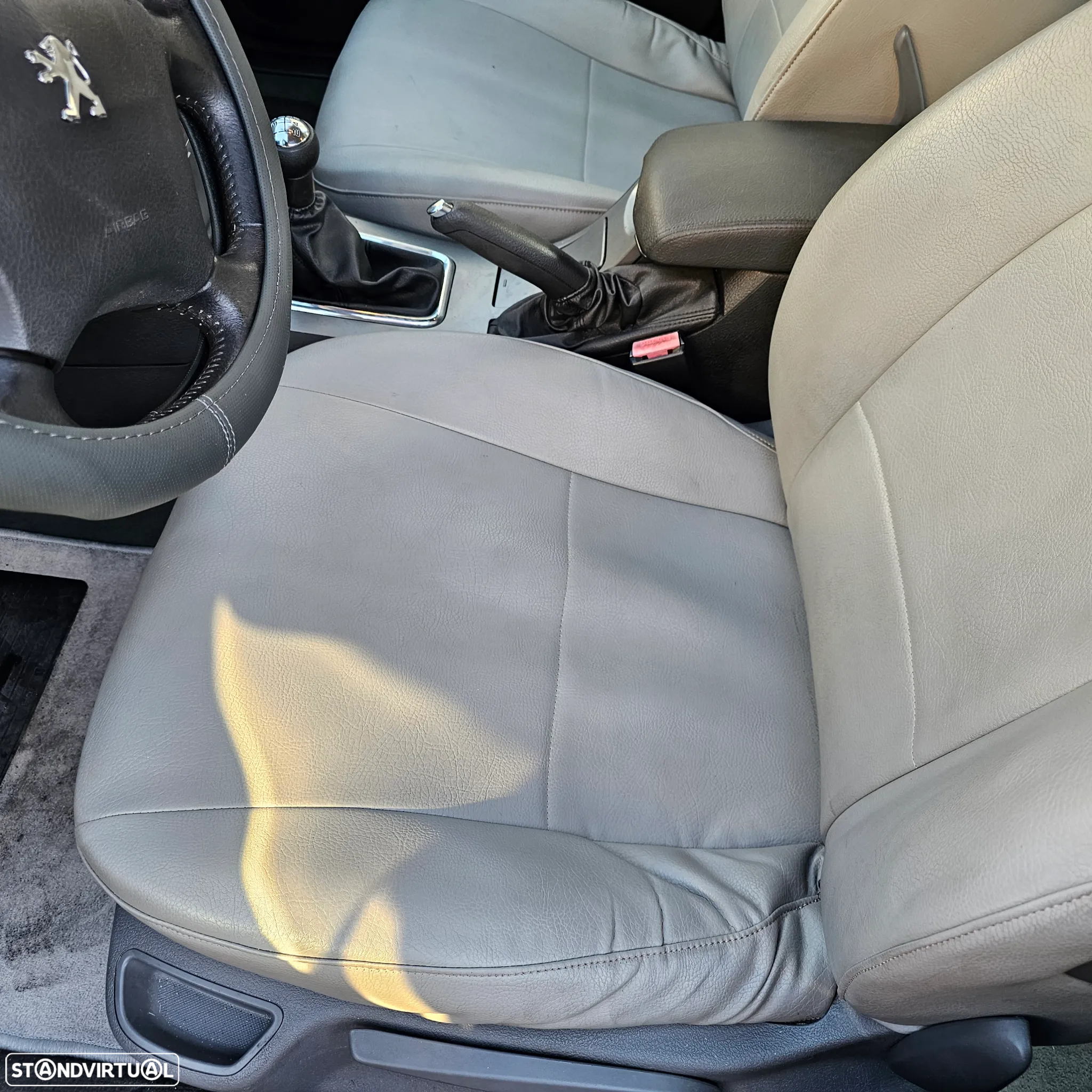 Peugeot 407 1.6 HDi Executive - 10